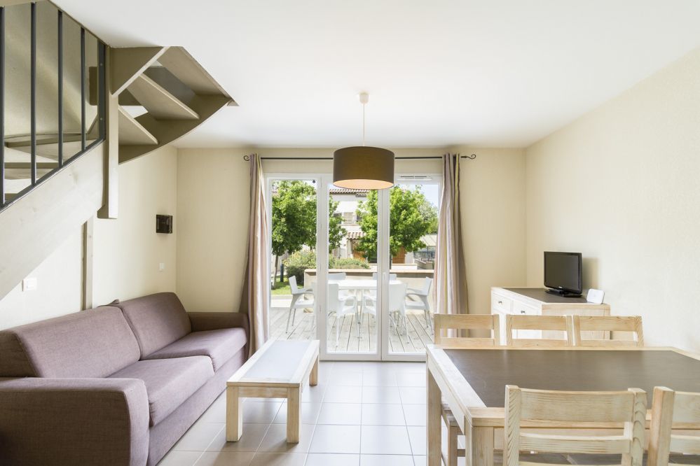 Garden & City - 2 bedroom cabin house