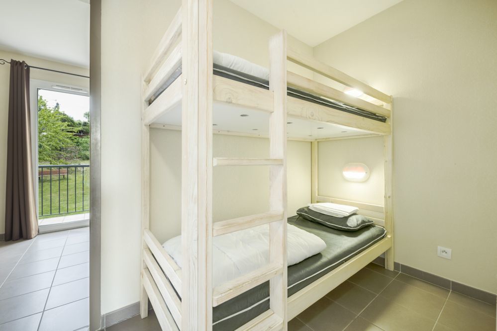 Garden & City - 2 bedroom cabin house