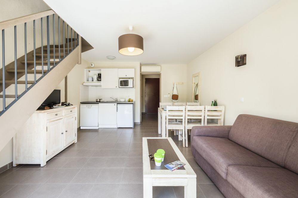 Garden & City - 2 bedroom cabin house